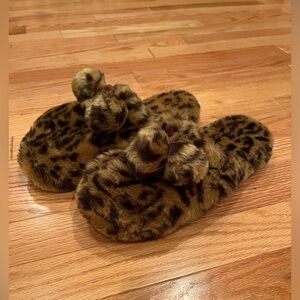 Old Navy Cozy Animal Print Mule Slippers, Size Medium (7/8) NEW